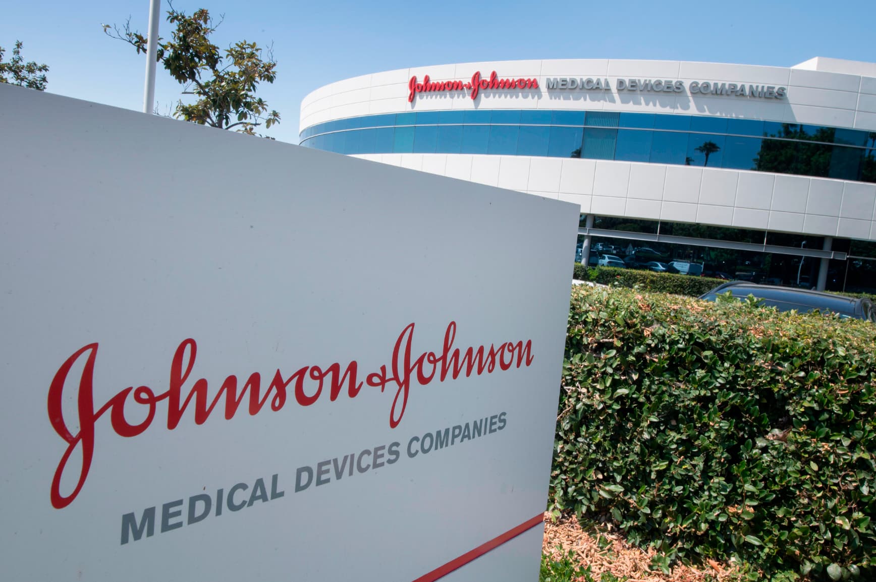 “Johnson & Johnson knew there was Asbestos in Baby Powder for decades.”